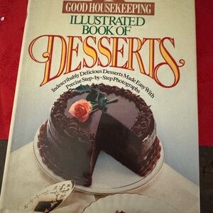 Good Housekeeping Illustrated Book of Desserts